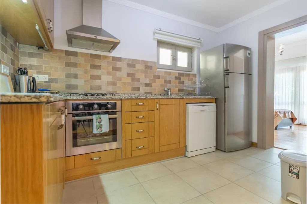 Ani Pansiyon Apart Antalya 3*,